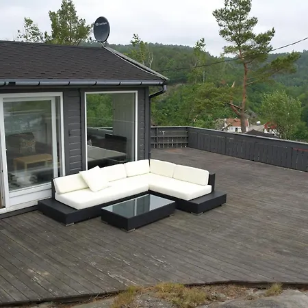 Havblikk, Cozy By The Sea With Beautiful Views