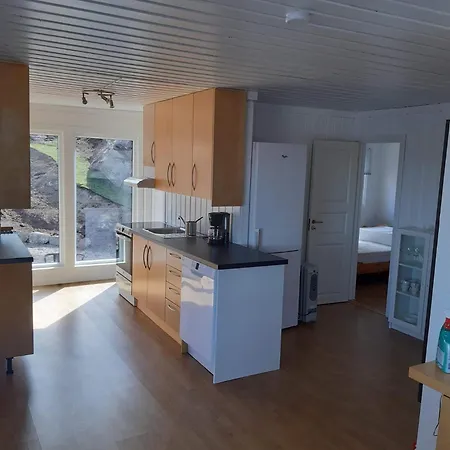 Havblikk, Cozy By The Sea With Beautiful Views *